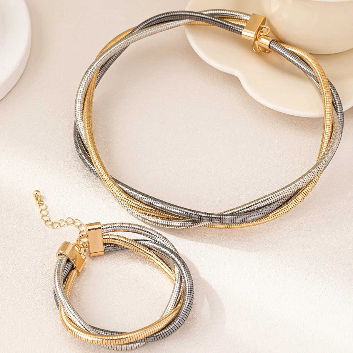 Alloy 2PCS Jewelry Set Three-layer Snake Chains Necklace Temperament Women's Collarbone Chain Bracelet Bangles Jewelry Wholesale