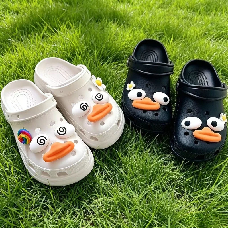 Hot sales Fashion shoe Charms for Cute Duck Cartoon Love Mouth Clogs Shoe Buckle Cute shoe Accessories Decoration for Girls Gift