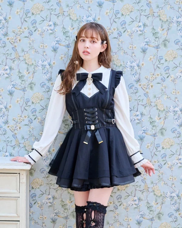 

Lolita Dress Japanese Sweet and Cute Lace Stitching Double-breasted Love Buckle Ruffle Mesh Double-layer Maid Suit Dress