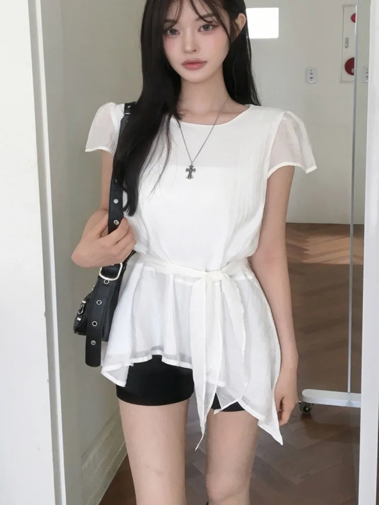 

Fashionable round Neck Short Sleeve Shirt Women's Summer Clothing Belt Waist Design Trendy Top Chic Uneven Hem Lace Shirt