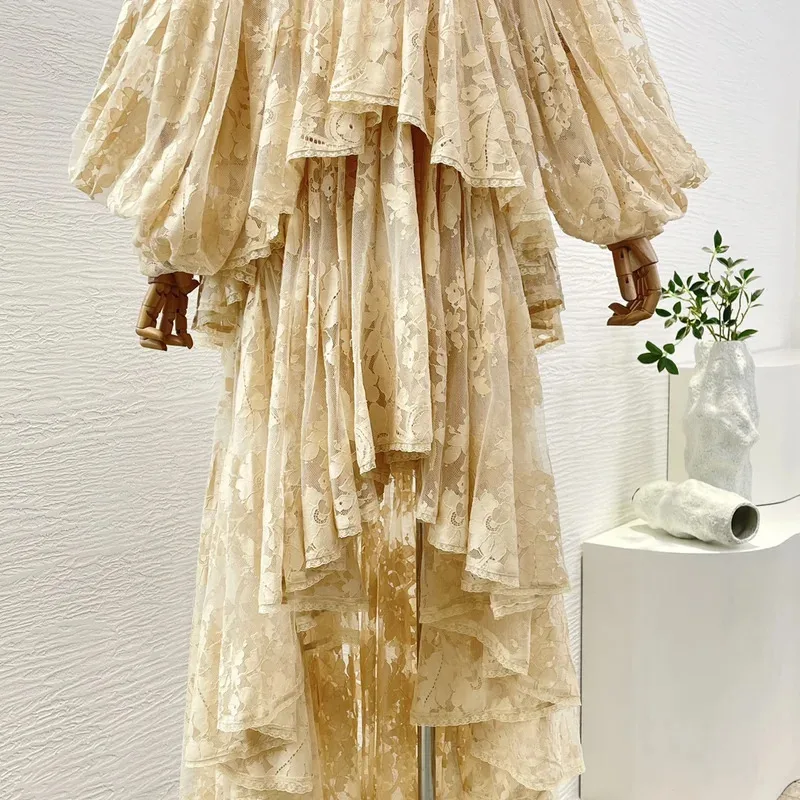 Robe dos nu plissée à ourlet irrégulier pour femmes, en dentelle Beige, Patchwork, épaules découpées, nouvelle collection 2025