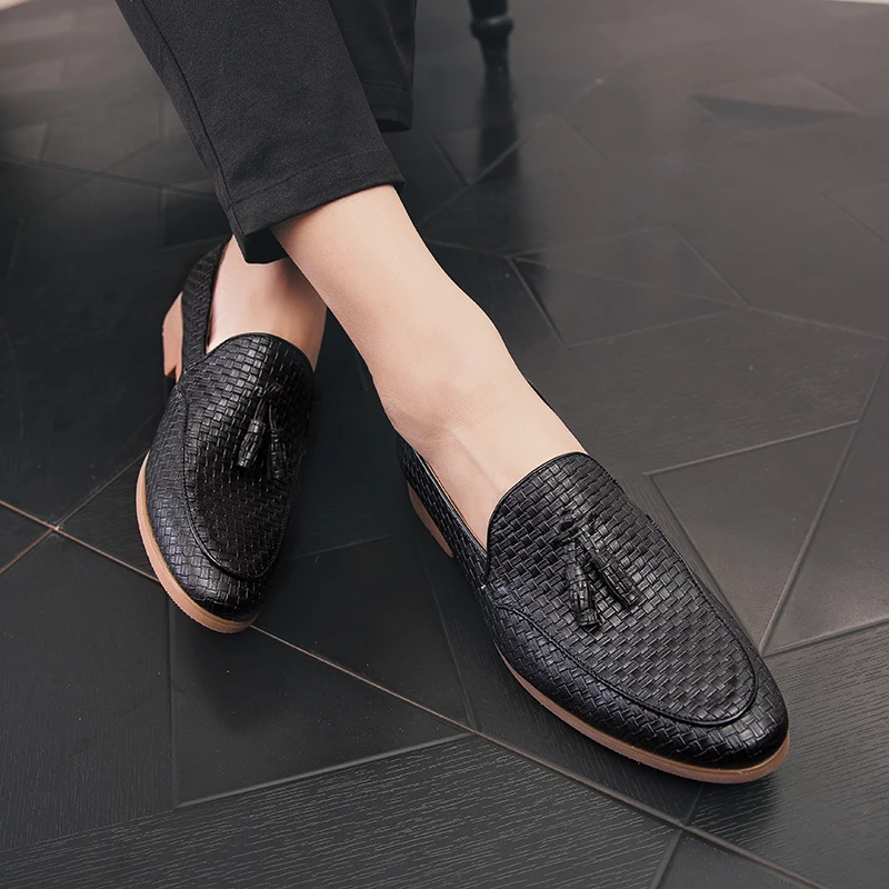 Size 38-47 Vintage Men Tassel Shoes Luxurious Comfortable Fashionable Leather Shoes Men European American Gentlemen Social Shoes