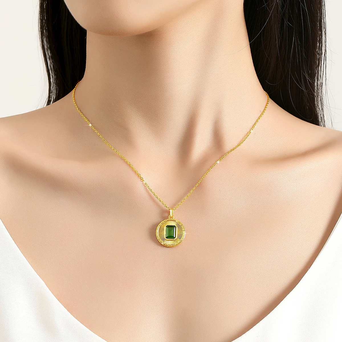 Original Design 18K Gold Natural Diopside Pendant Necklaces Anniversary Party Gift Fine Jewelry With Certificate for Women