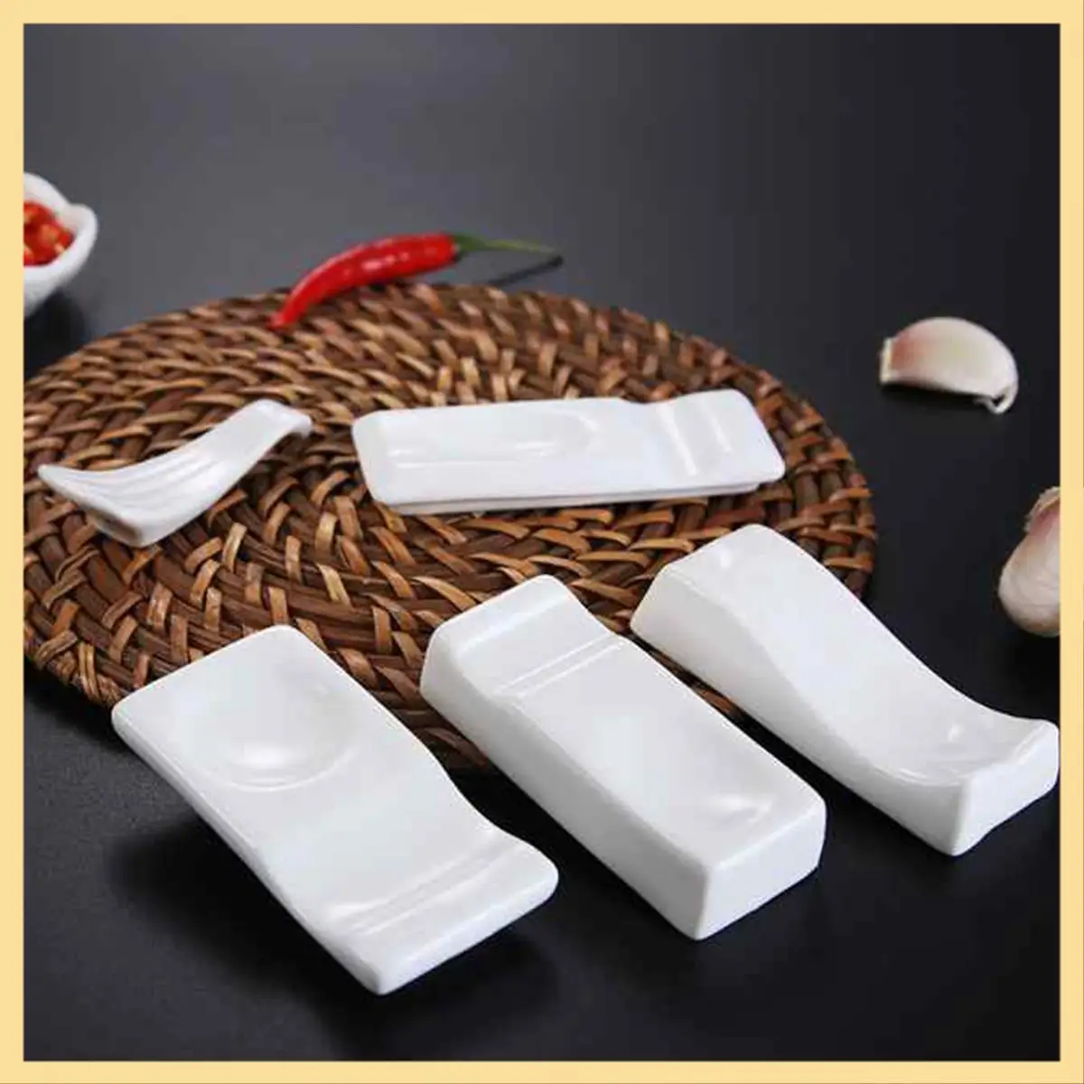 

GOOD-10 New Chopstick Rest Chopsticks Decorative Rack Spoon Fork Kitchen Tools Cutlery Accessories