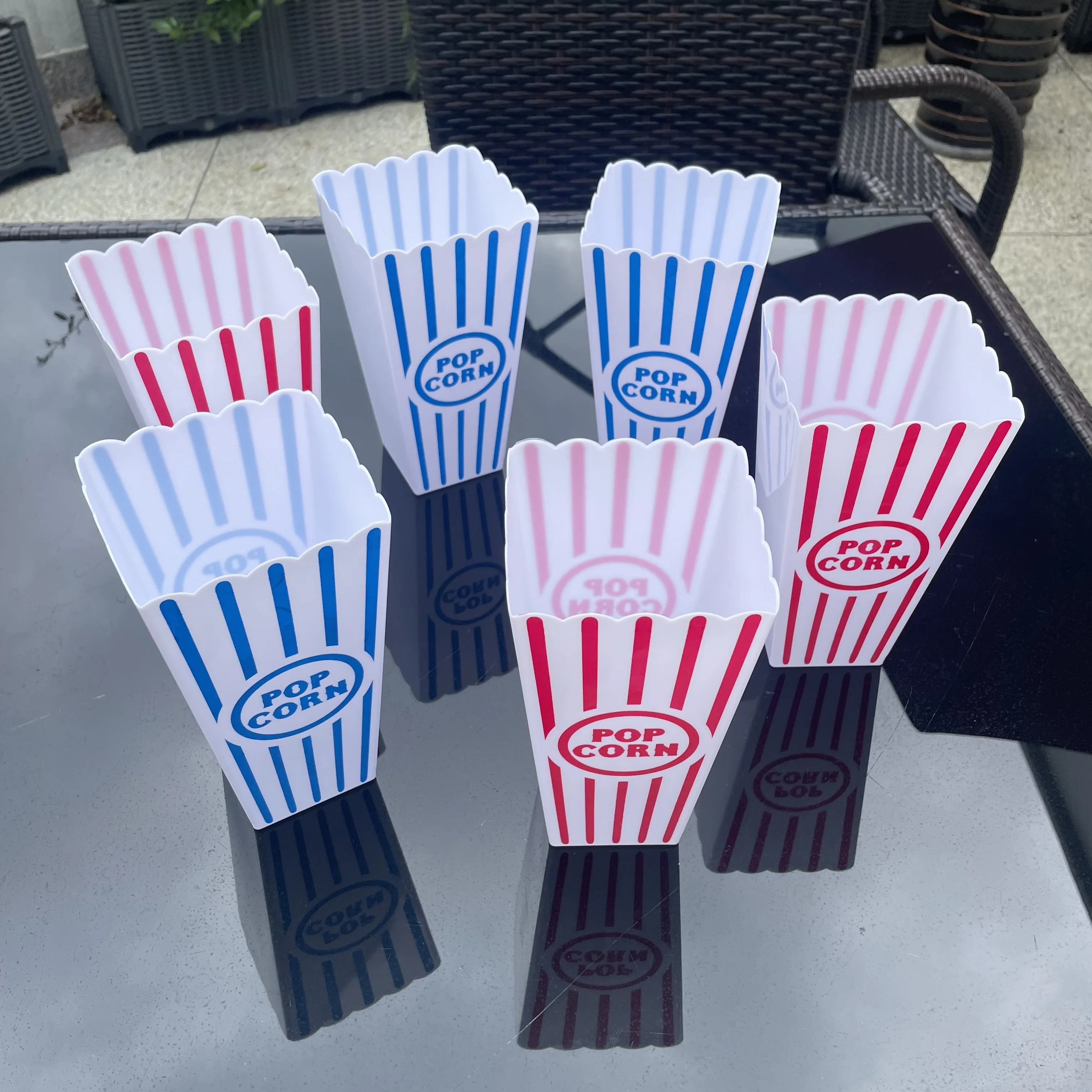 18.9cm Retro Striped Popcorn Bucket Reusable Popcorn Box Movie Night Party Snack Container Home Theater Decor Supplies