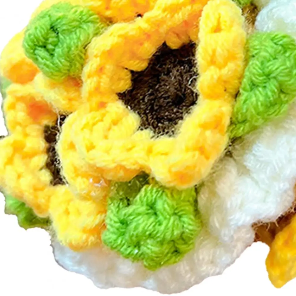 Durable Keychain Hand-crocheted Wool Rose Keychain Mini Bouquet Pendant Portable Bag Accessory for Backpacks Decorative Floral