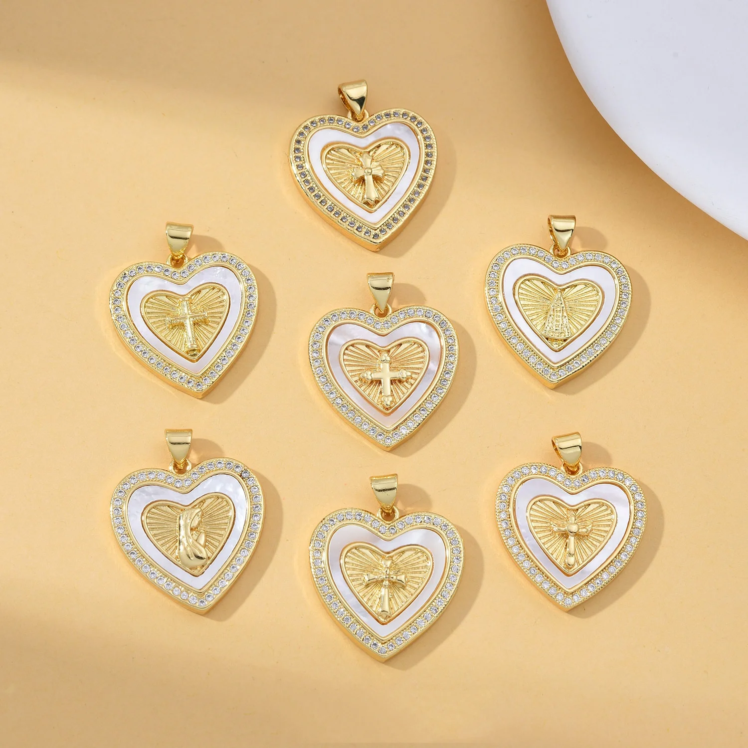 

5pcs European and American White Shell Love Virgin Mary Pendant Accessorie DIY Pearl Necklace Jewelry Making Materials Wholesale