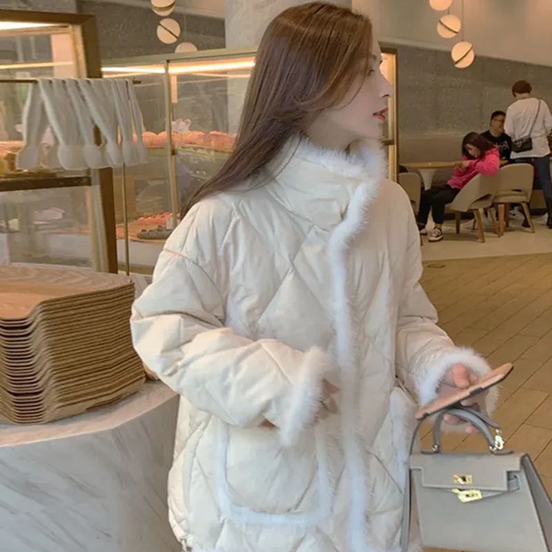 Splicing White Raw Cotton Clothes Women's Short 2025 Winter New Ryoge Small Man Korean Version of Loose Jacket Tide