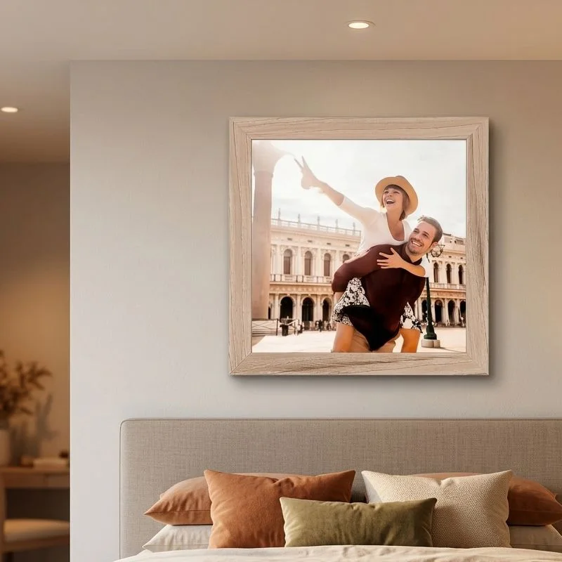 Rechteckiger Fotorahmen aus hellem Holz | Natürliches Korn | Reisepass-Druck „Venedig“ | Tischplatten-Wanddisplay – Detail 5