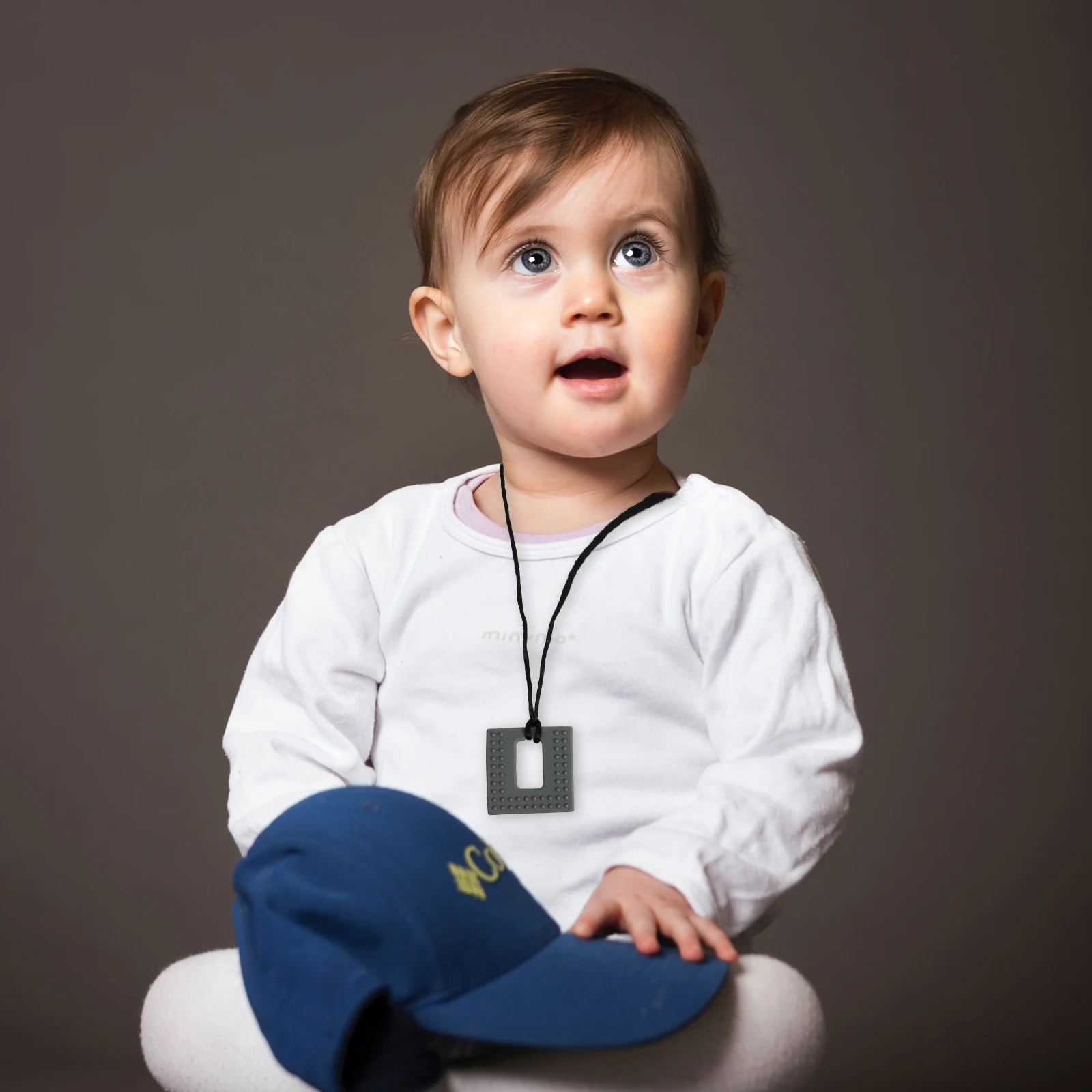 

2 pcs Sensory Chewing Pendant Baby Teether Silicone Molar Necklace for Kids Safe Chewable Bite Toy Durable Easy Holding Health