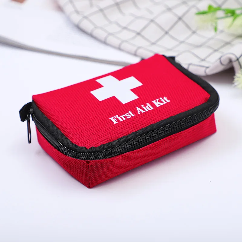 Kotak Pertolongan Pertama Mini PVC Merah Tas Kosong Bertahan Hidup Darurat Berkemah Luar Ruangan Tas Penyimpanan Tahan Air Obat Perban 14x11x5cm