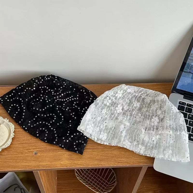 

2025 New Spring Summer Korean Temperament Lace Flower Mesh Pile Hat Women Travel Versatile Show Face Small Bag Head Hat