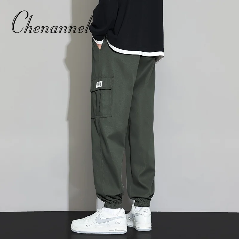 Military green high street trendy work pants for men loose and large-sized with multiple pockets for autumn and winter