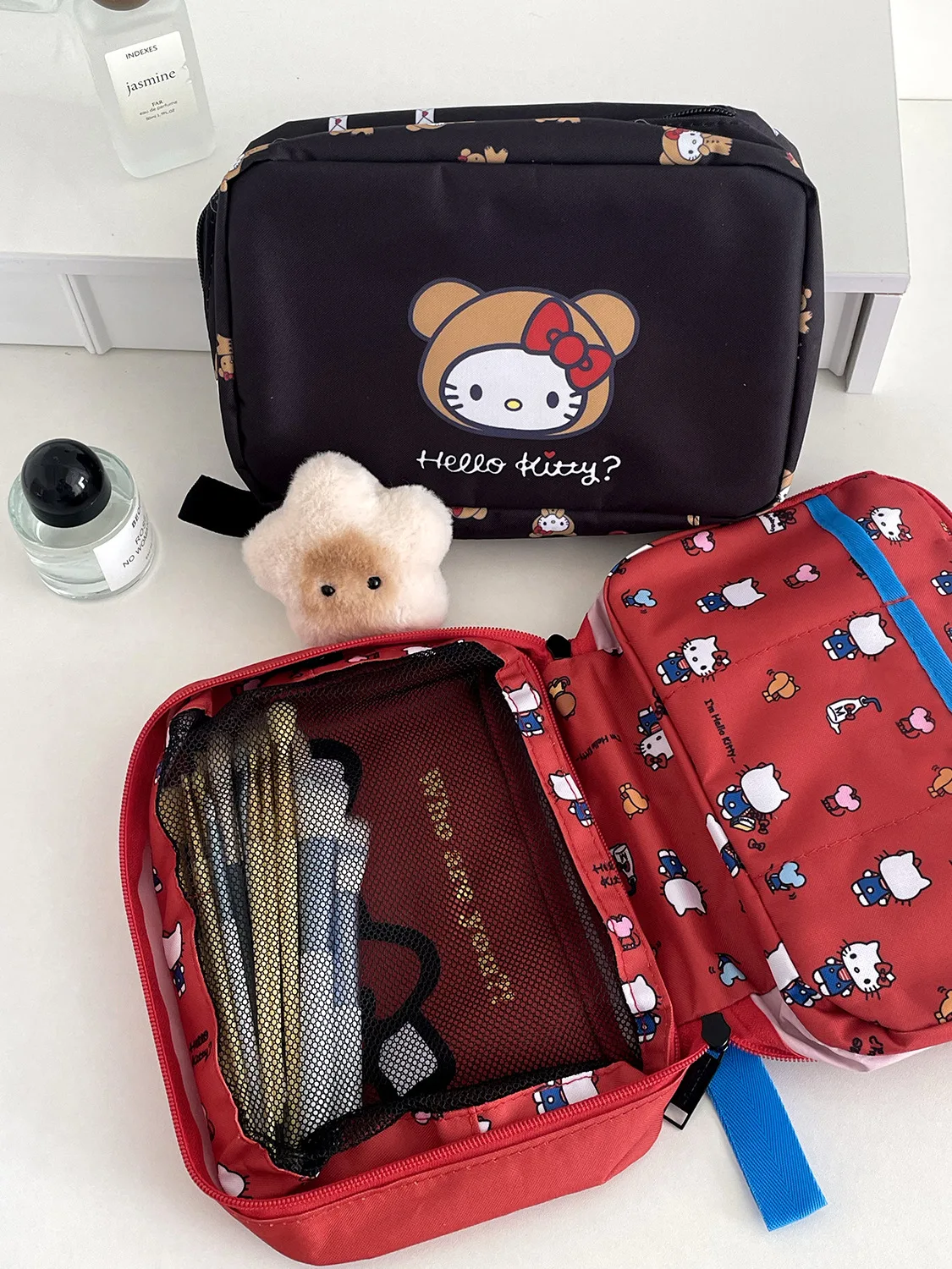 YT Multi-layer Practical Storage Bag for Students, Travel Portable Toiletry Bag, Hello Kitty Foldable Hanging Makeup Bag