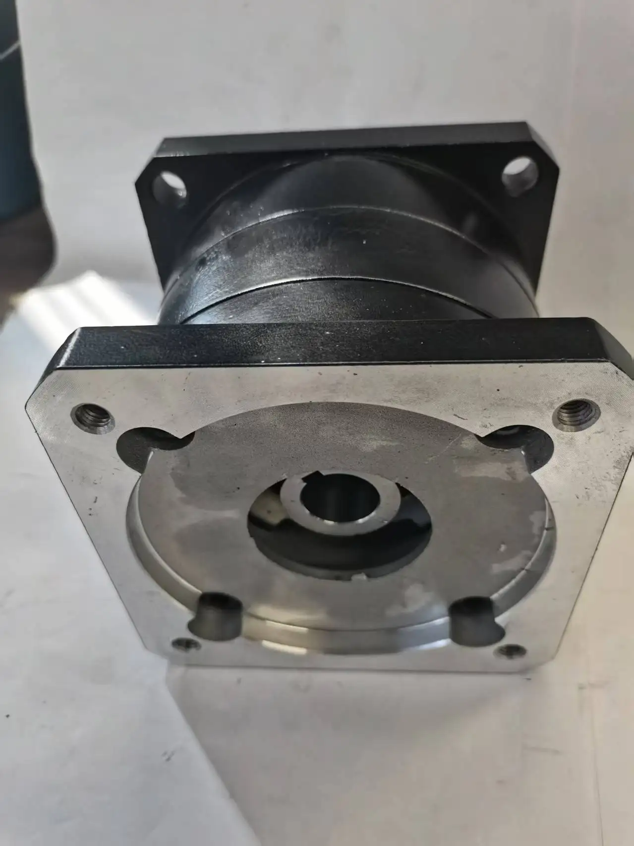 Rapporto riduttore epicicloidale da 130 mm 3:1 4:1 5:1 6:1 8:1 Ingresso 22 mm Uscita 28 mm 90 Nm per servomotore 130