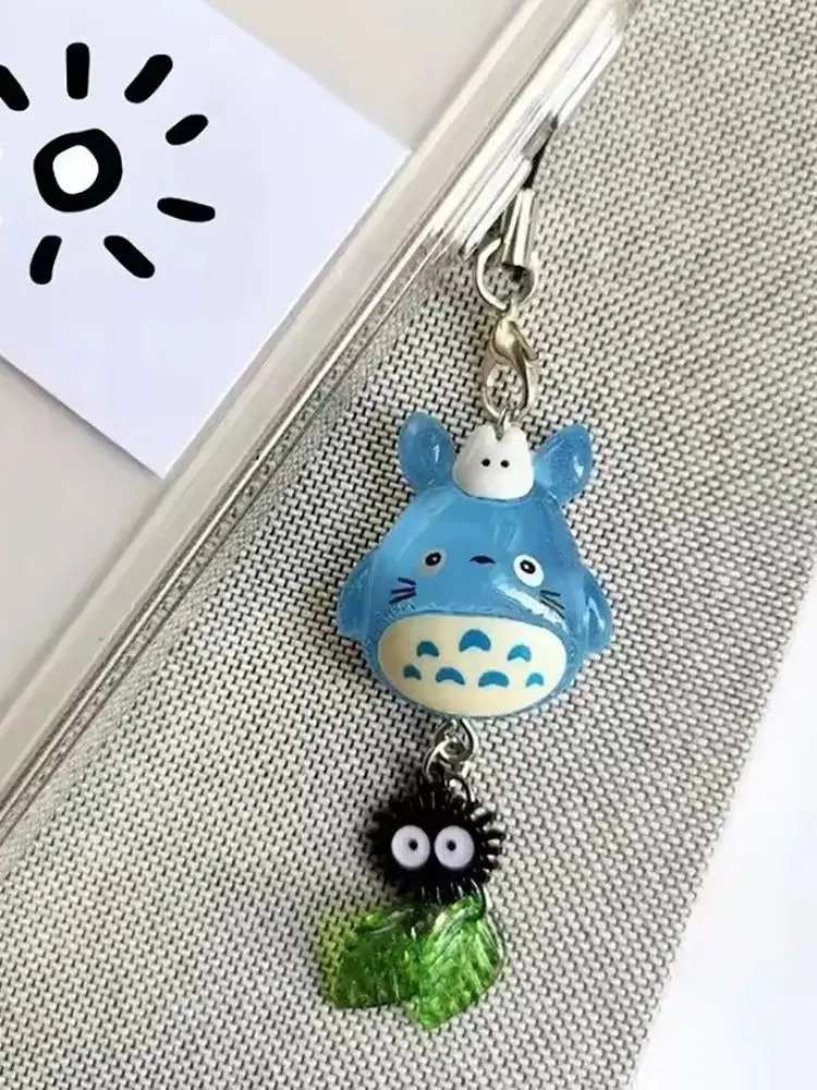 Kawaii Blaues Tier Totoro Handyanhänger Ruß Sprite Schlüsselanhänger Wald Anime Katze Cosplay Anhänger Zubehör Handgemacht Y2K Geschenk