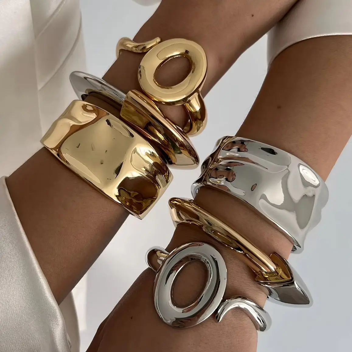 SHIXIN 2025 New Smooth Gold Color Silver Color Open Spring Bangles for Women Design Geometric Wide Cuff Bracelets Hand Jewelry