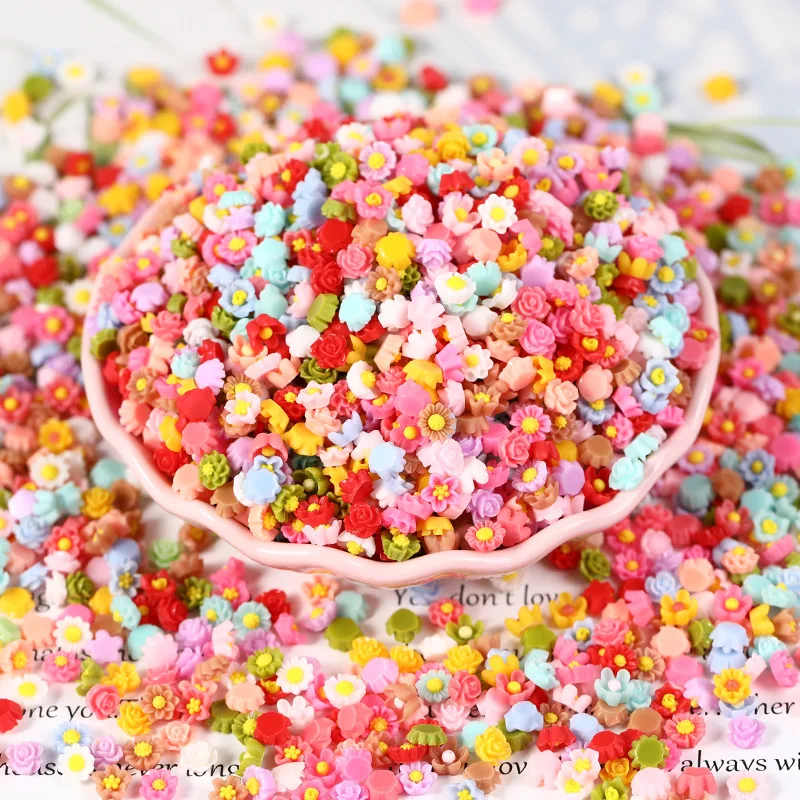 100 Stück 6mm Mini-Blumen Flache Dekorationen Niedliche Garten-Harz-Verzierungen DIY Scrapbooking Bastelzubehör Dekoration Wohnkultur