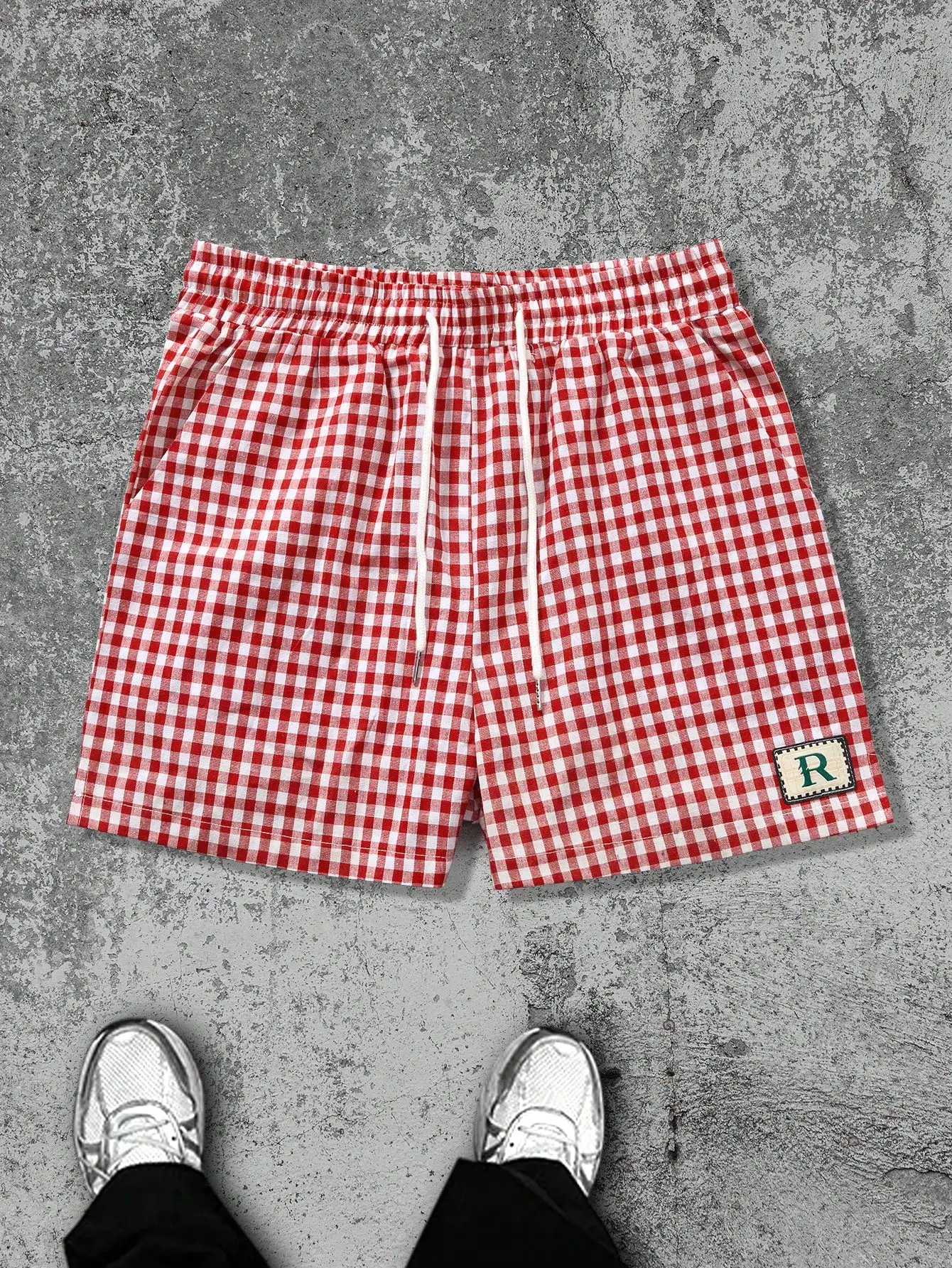 

Men Casual Red White Plaid Loose Fit Shorts Drawstring Waist