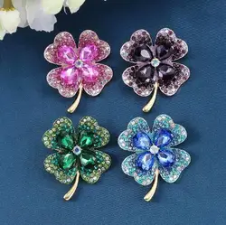 New four leaf clover crystal high-end brooch, women's temperament, simple diamond inlaid brooch, retro style