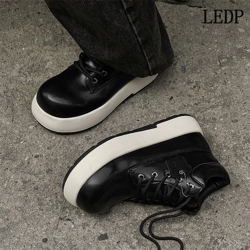 

LEDP Cute Oversized Brown Boots for Men Autumn 2025 Thick Sole Heightening Large Top Workwear Outdoor Chelsea Boots