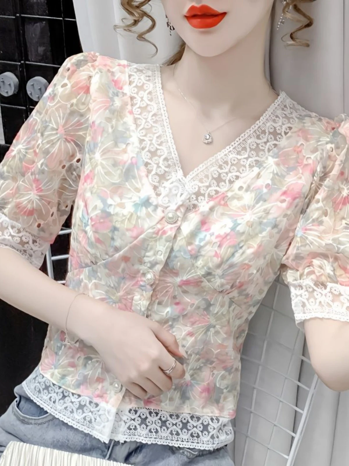 

Summer 2024 Floral Lace V-Neck Women's Shirt Korean Style Loose Fit Hollow out Splice Design Short Sleeve Cardigan Fashionable