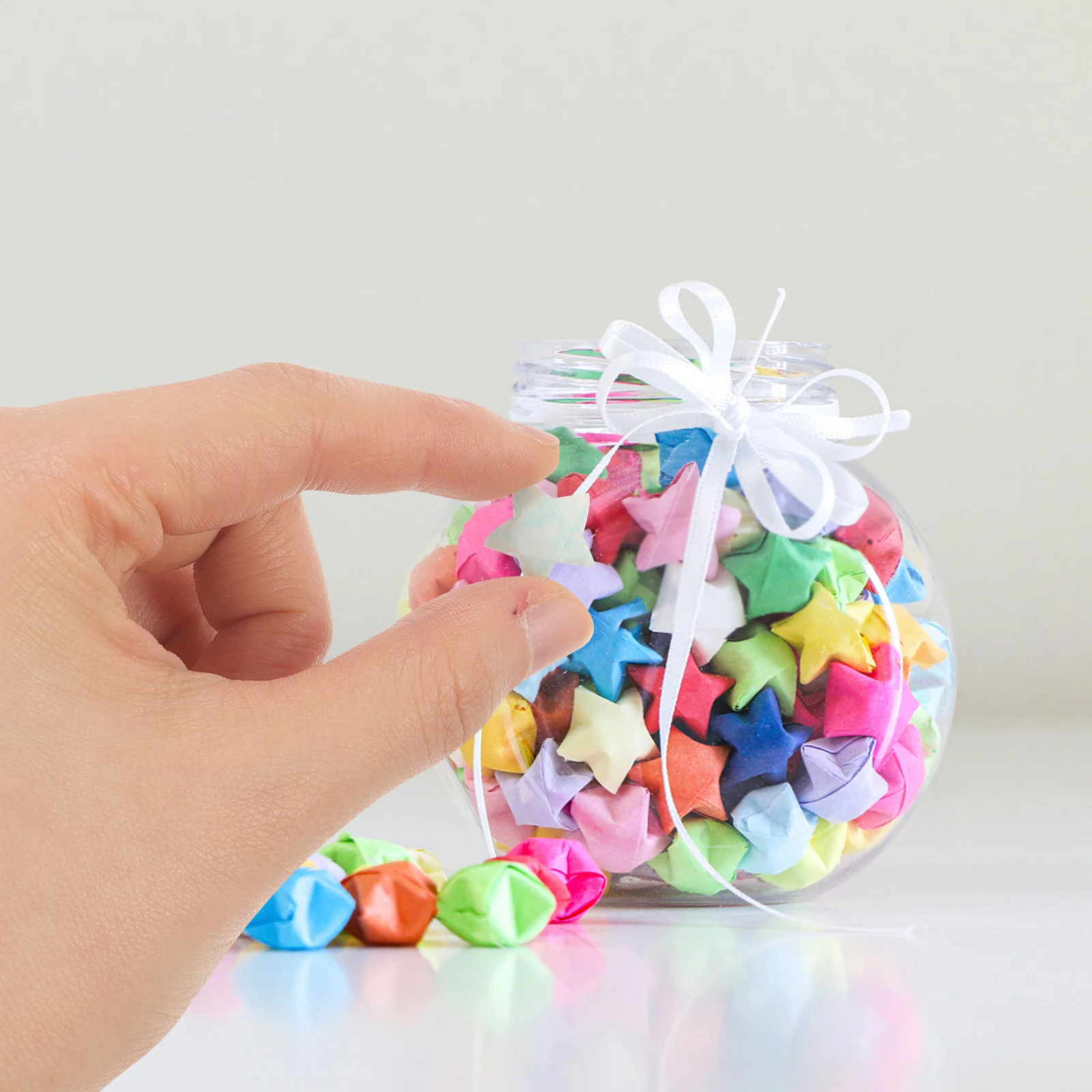 300枚のグロースター折り紙発光折り紙シート10色パターンDIYスタークラフトプロジェクトやアクティビティ用