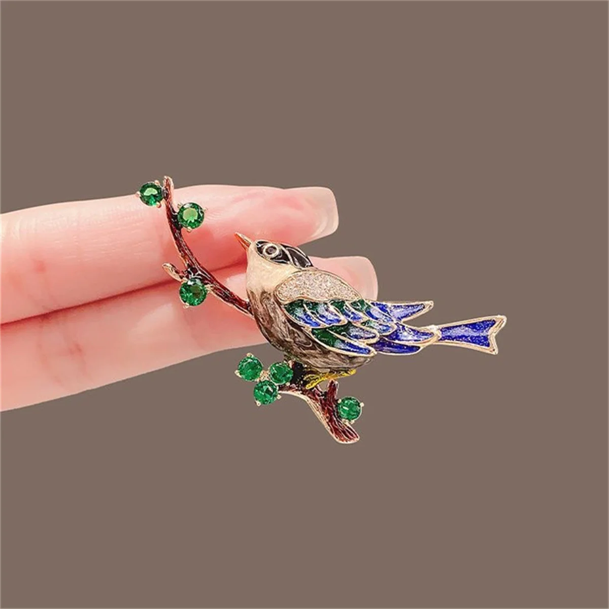 Rinhoo Lovely Bird Sitting On Tree Branch Brooch Pins For Women Vivid Flying Hummingbird Animal Enamel Lapel Badge Party Jewelry