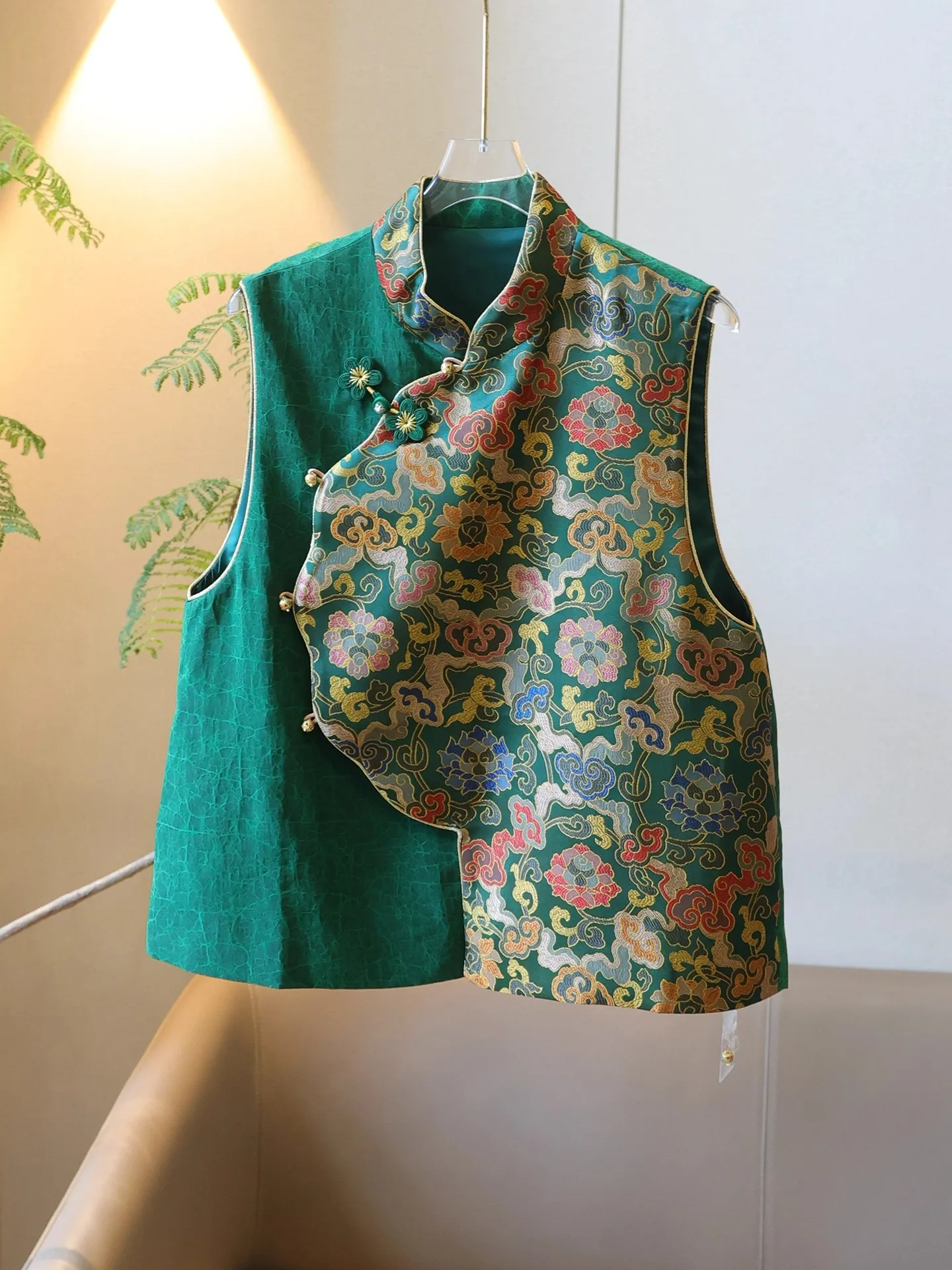 

New Chinese Style National Trend Stand Collar Song Jin Embroidery Color Block Women's Spring Summer Silk Xiangyun Sha Vest Top