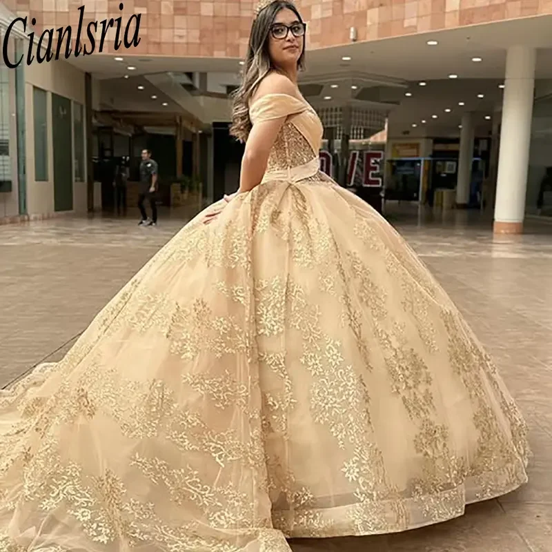 Vestidos de quinceañera de encaje con apliques dorados, vestido de baile con hombros descubiertos, dulces 16, 15 años, personalizado, mexicano