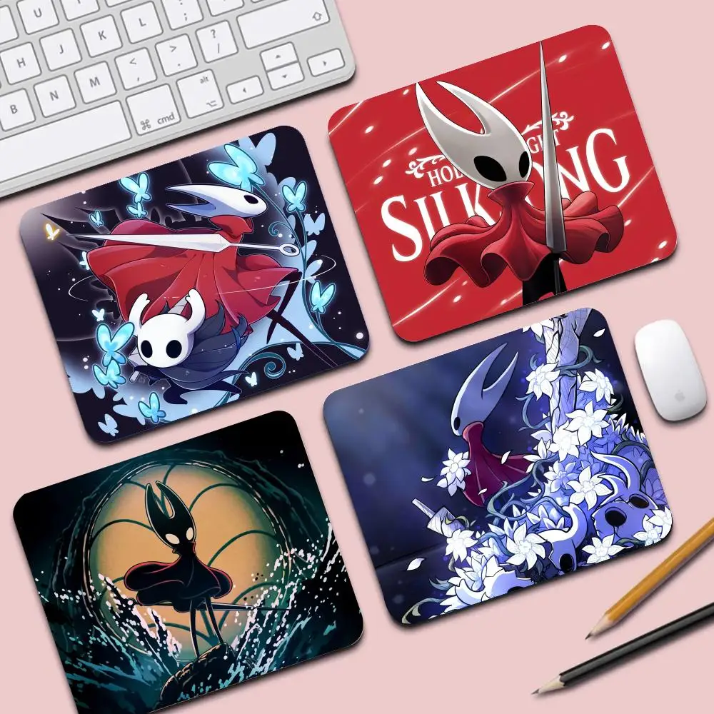 Game Hollow Knight Silksong Mouse Pad For Small Size Gaming Mouse Pad HD Printing Keyboard Mats Carpet Computer Home Desk Mats view 3