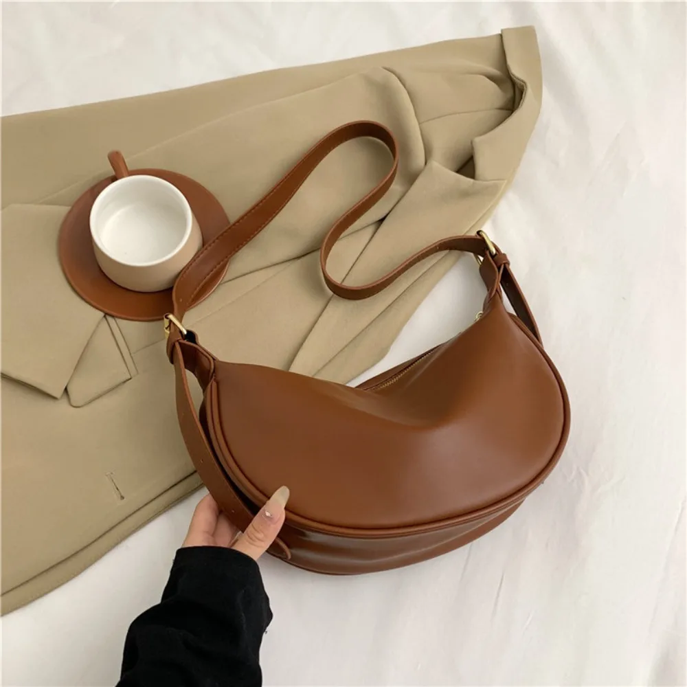 

Solid Color Vintage Crossbody Bags Zipper Korean Style PU Leather Shoulder Bag Large Capacity Adjustable Strap