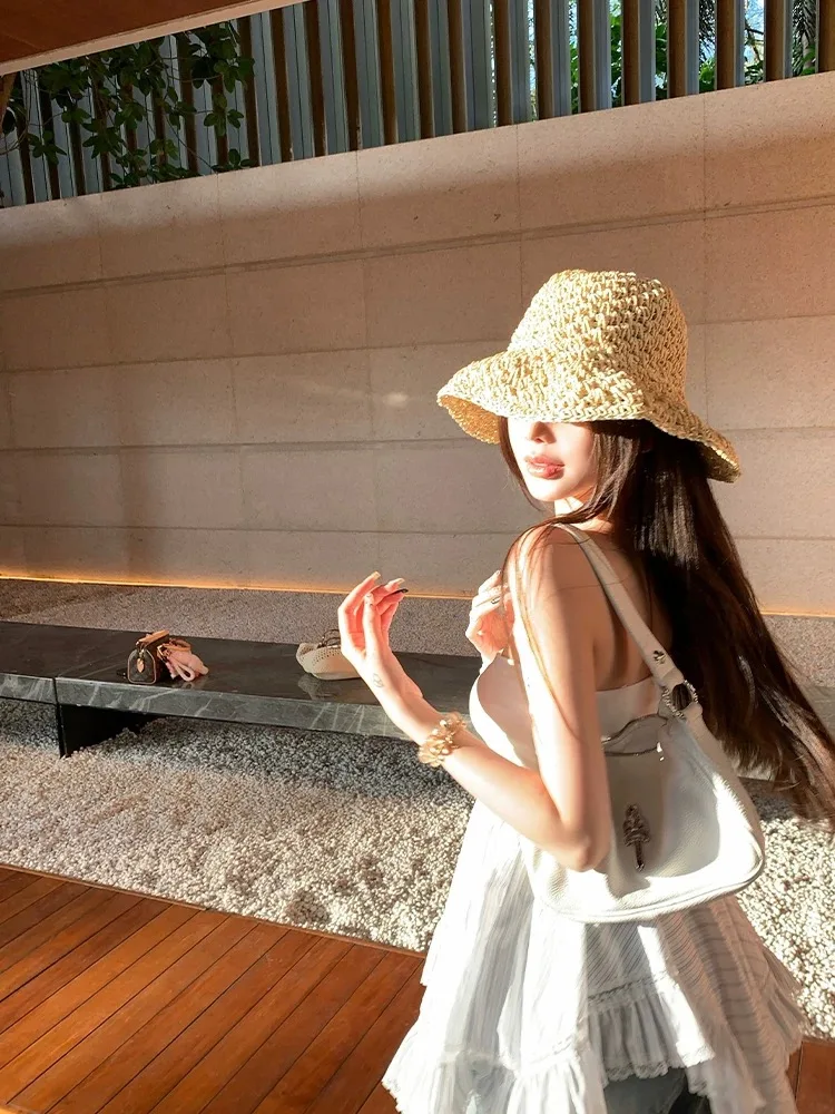 

French Heavy Industry 2025 Spring Stripe New Sexy Slimming Bareback Folded Fake Two Piece Splicing Skirt Top Shirt
