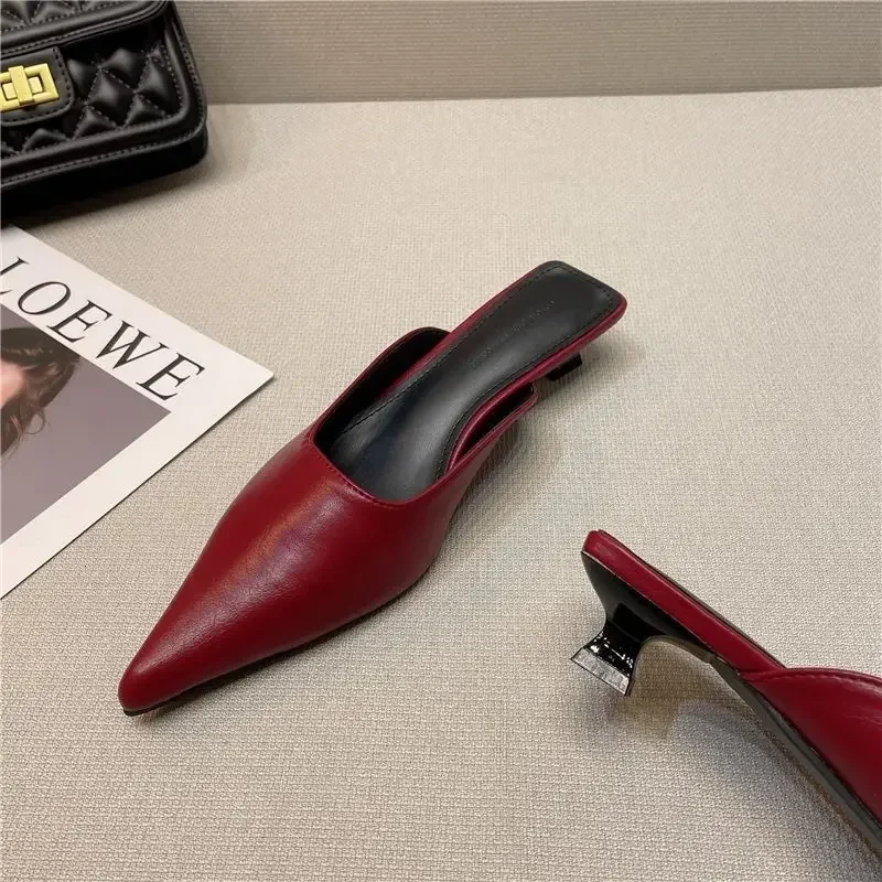 New Low Heel Slippers Summer Close Toe Outdoor Mules Casual Pumps Street Style Sandal Slip On Half Slippers Loafers