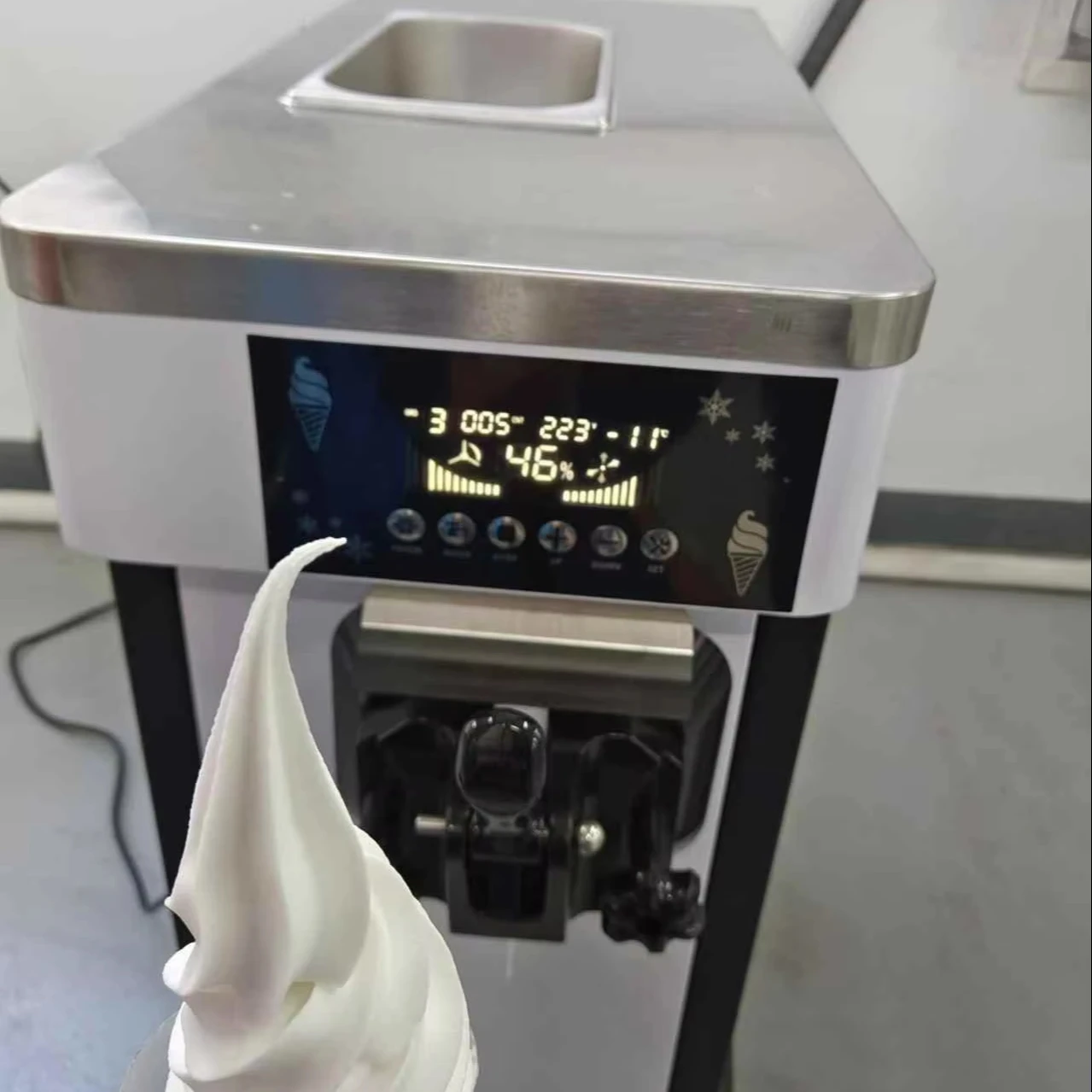 Best Price Small Single Head Ice Cream Making Machine Portable Ice Cream Maker