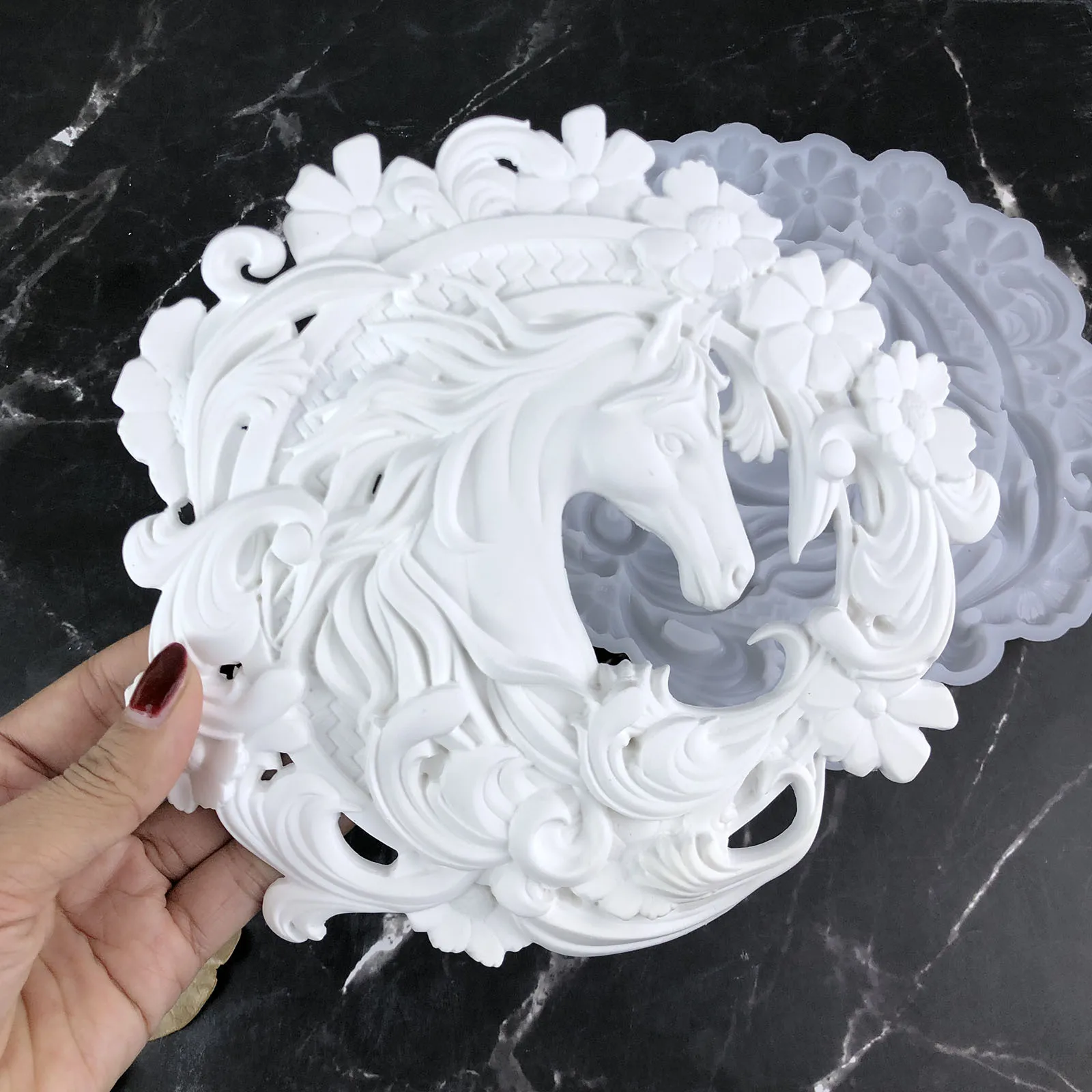 DIY Silicone Mold Semi-dimensional Wreath Horse Decoration Moulds
