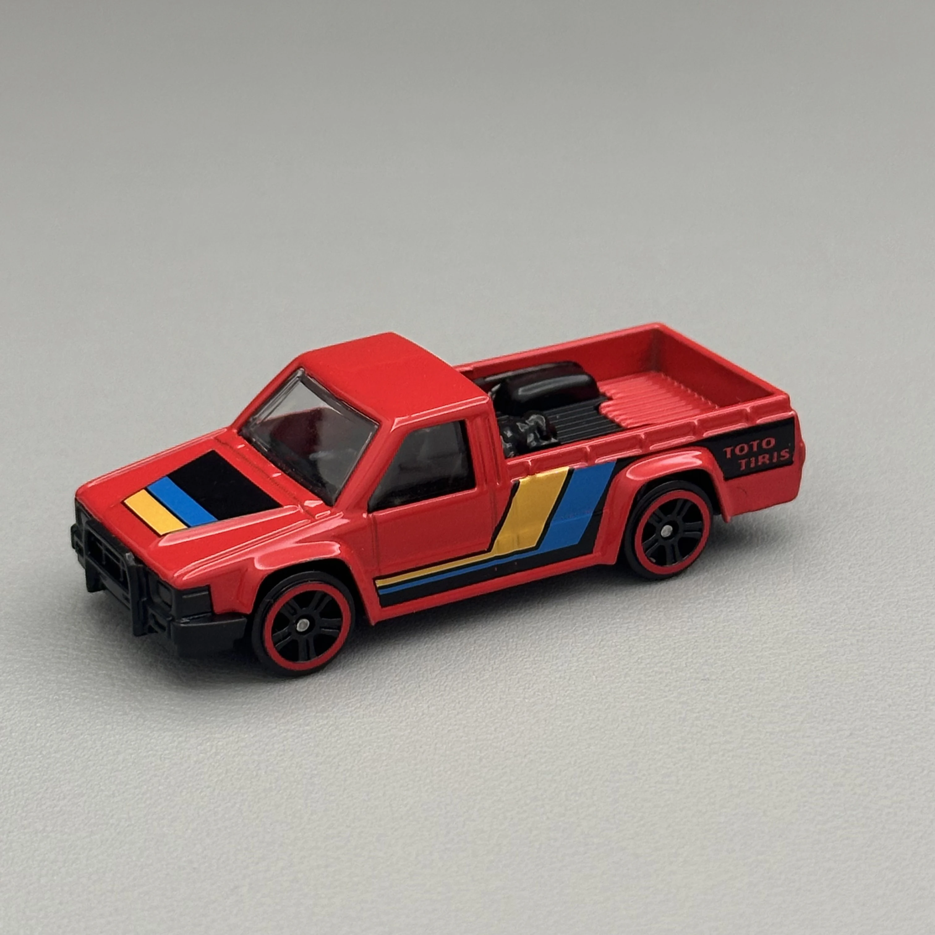 1/64 Diecast Alloy Pickup Truck Model Racing Stripe Design Metal Body Mini Car Collectible Vehicle Toy Gift For Kids And Display