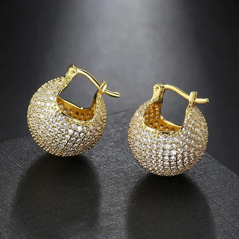 2026 Round Full Zirconia Luxurious Shiny Ear Buckle for Women Attending Banquets in Europe and America, Exquisite Accessories