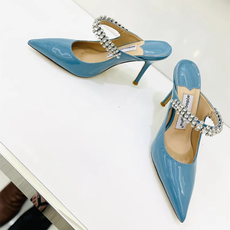 

2024 Spring and Autumn New Rivet Pointed Toe Women's High Heels Women's Stiletto Patent Leather Shallow Mouth Single Shoes