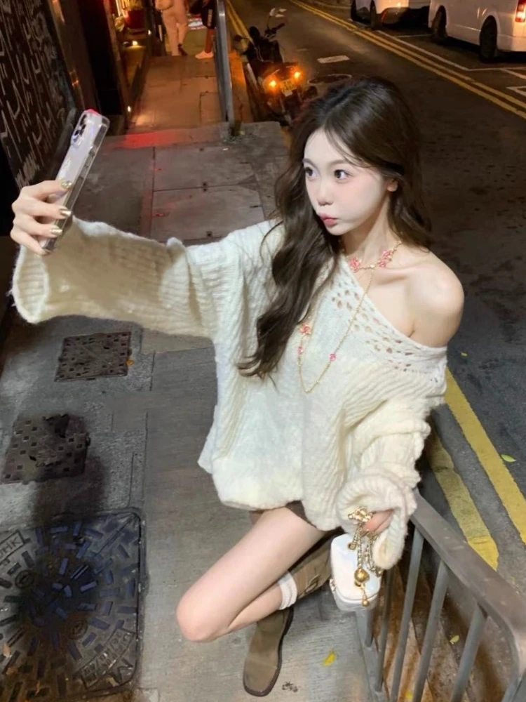 

New Casual Loose Hollow Out Knitted Sweater Pullover Women Korean Sweet O-Neck Pullovers Long Sleeve Jumpers Y2k Streetwear 2025