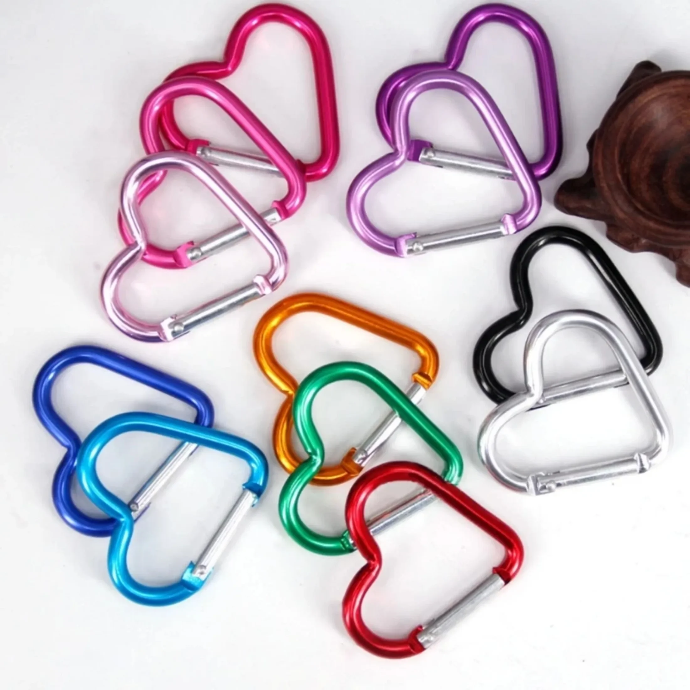 1/10Pcs Heart Shaped Carabiner Clip Aluminum Alloy Keychain Clip Spring Hook Camping Backpack Clips Heavy Duty Carabiner