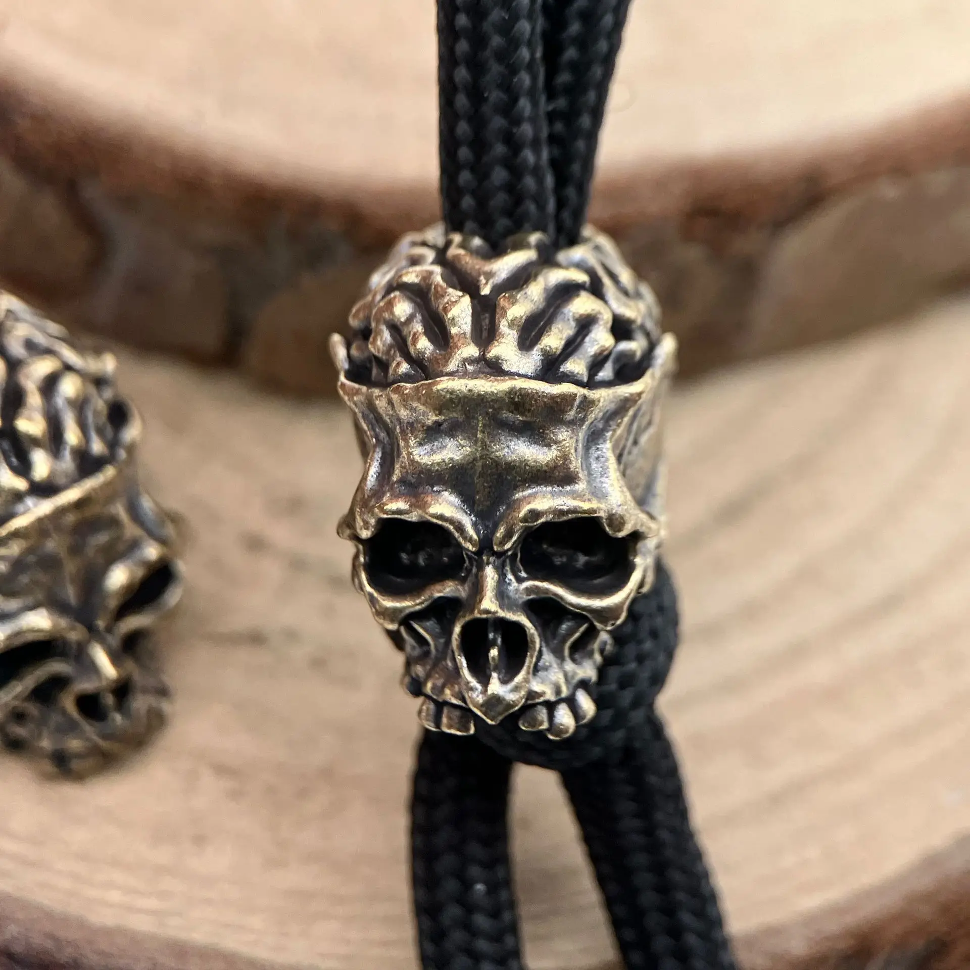 

Бусины-подвески из латуни в форме головы/черепа для ножей, EDC, DIY, для плетеных браслетов из паракорда, шнурков, аксессуары, подвески для уличных инструментов, шармы
