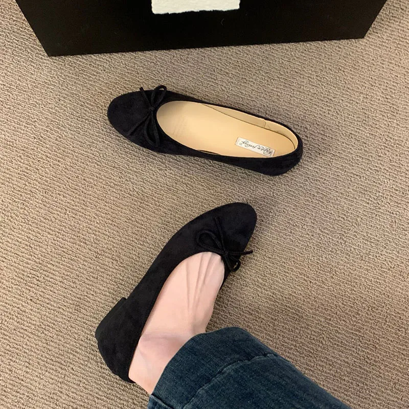 Weiche, modische Damen-Flats mit runder Zehenpartie, flache Schuhe mit Schleifenknoten, elegante Ballerinas für Damen, Slip-On-Schuhe, neu für Frühling und Herbst. – Detail 3