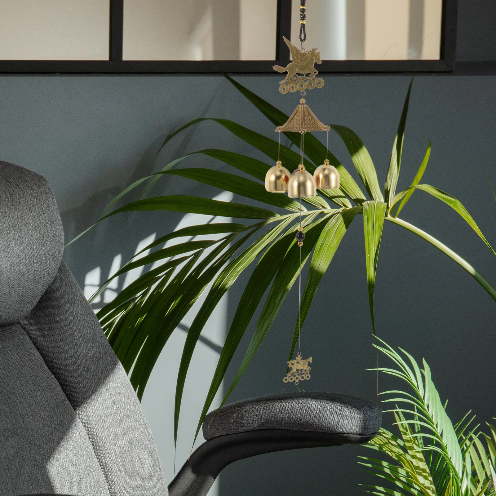 

Vintage Alloy Wind Chime Ornament with Intricate Metal Bell Design for Home Garden Balcony Wall Hanging Decoration Outdoor