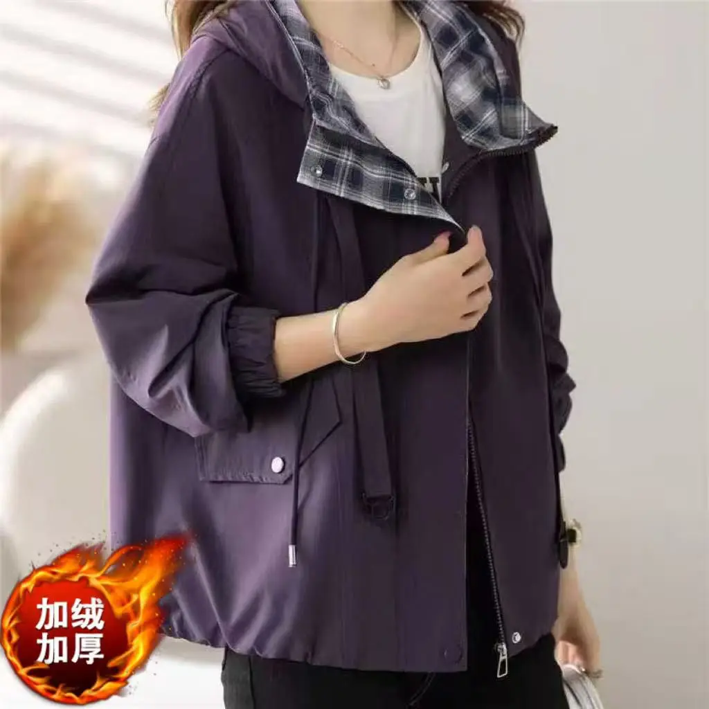 شعبية سترة واقية معطف المرأة 2025 ربيع الخريف جديد منقوشة اللون مطابقة سترة الإناث قصيرة مقنعين موضة أبلى المد العلوي