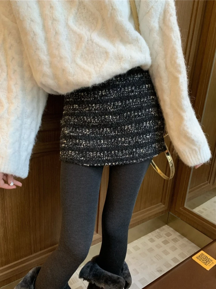 Korean Fashion Vintage Tweed A-Line Mini Skirt Women Winter High Waist Wool Blend Chic Short Skirt Retro Sweet Cool Casual Style