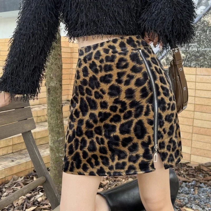 Leopard Velvet Skirts Women Vintage Zipper Y2k Autumn Winter Faldas Mujer Korean Fashion Elegant Sexy Mini Skirt
