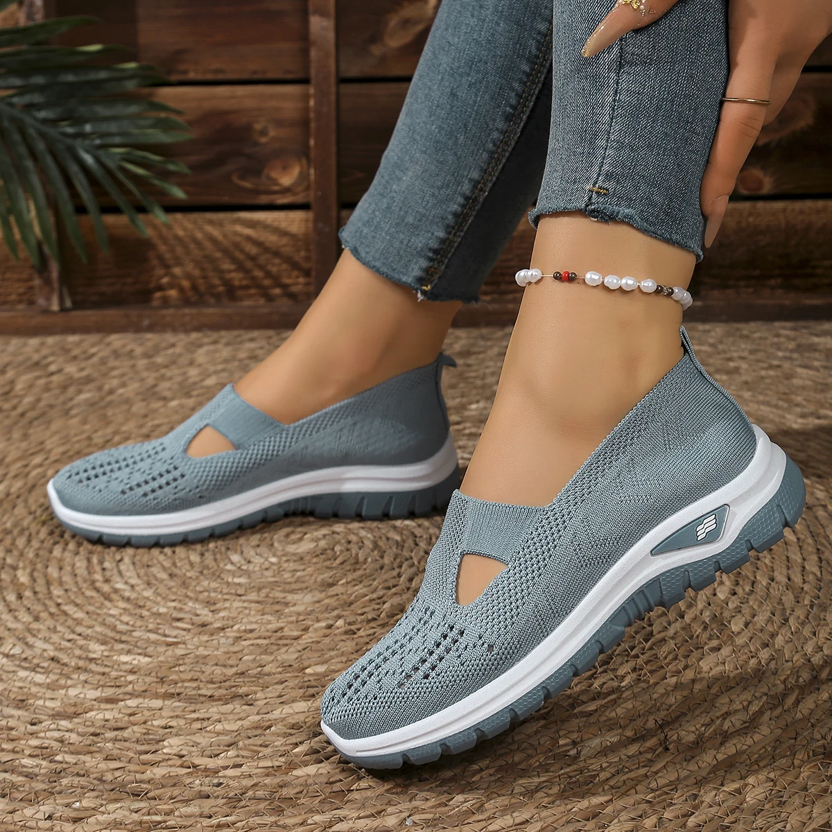 New Stylish British Style Women Casual Shoes, Low-top Lightweight Flat Daily Wear Sneakers, Breathable Mesh Mom Walking Footwear