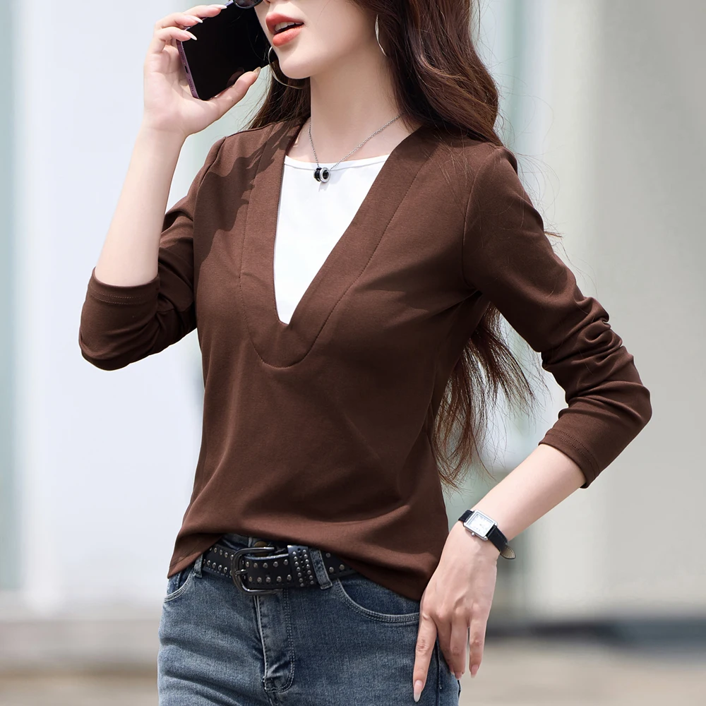 

Korean coffee long sleeved T-shirt women's autumn new high-end cotton fashion plus size fake two piece V-neck casual top