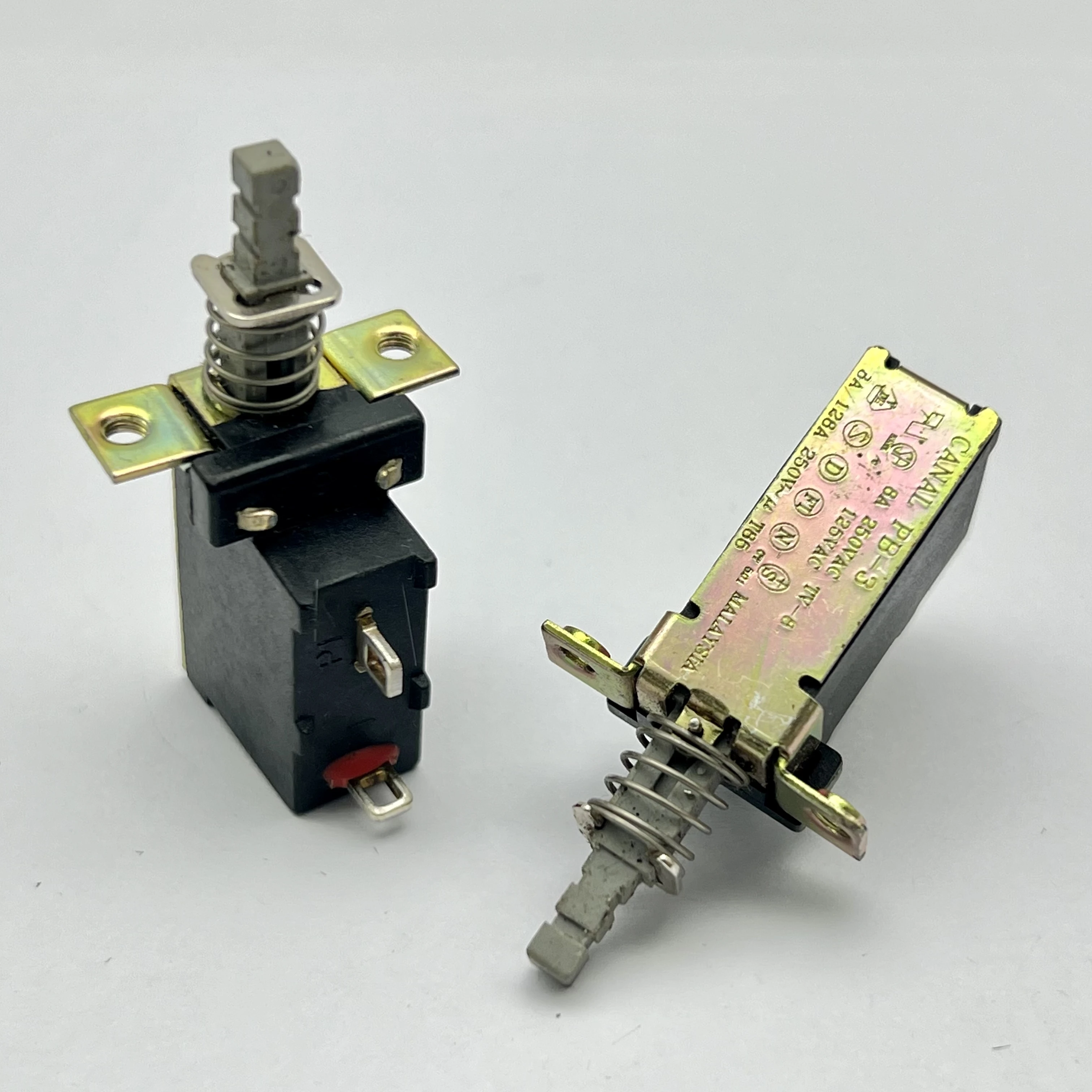 1 pcs.  external spring power switch TV-6 self-locking push switch 8A/128A250V yellow